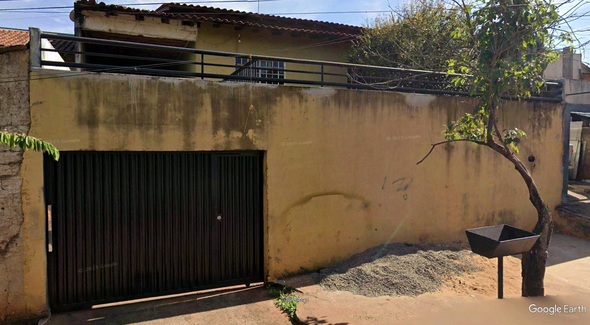 LOTE 16.1 - Imóvel c/ 200m² no Conj. Hab. Maria Cecilia em Londrina/PR