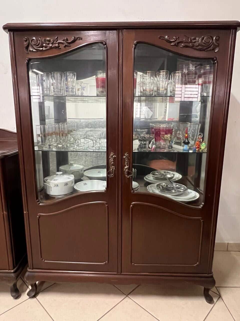 SALA DE JANTAR COMPLETA ADQUIRIDA NA DÉCADA DE 1950