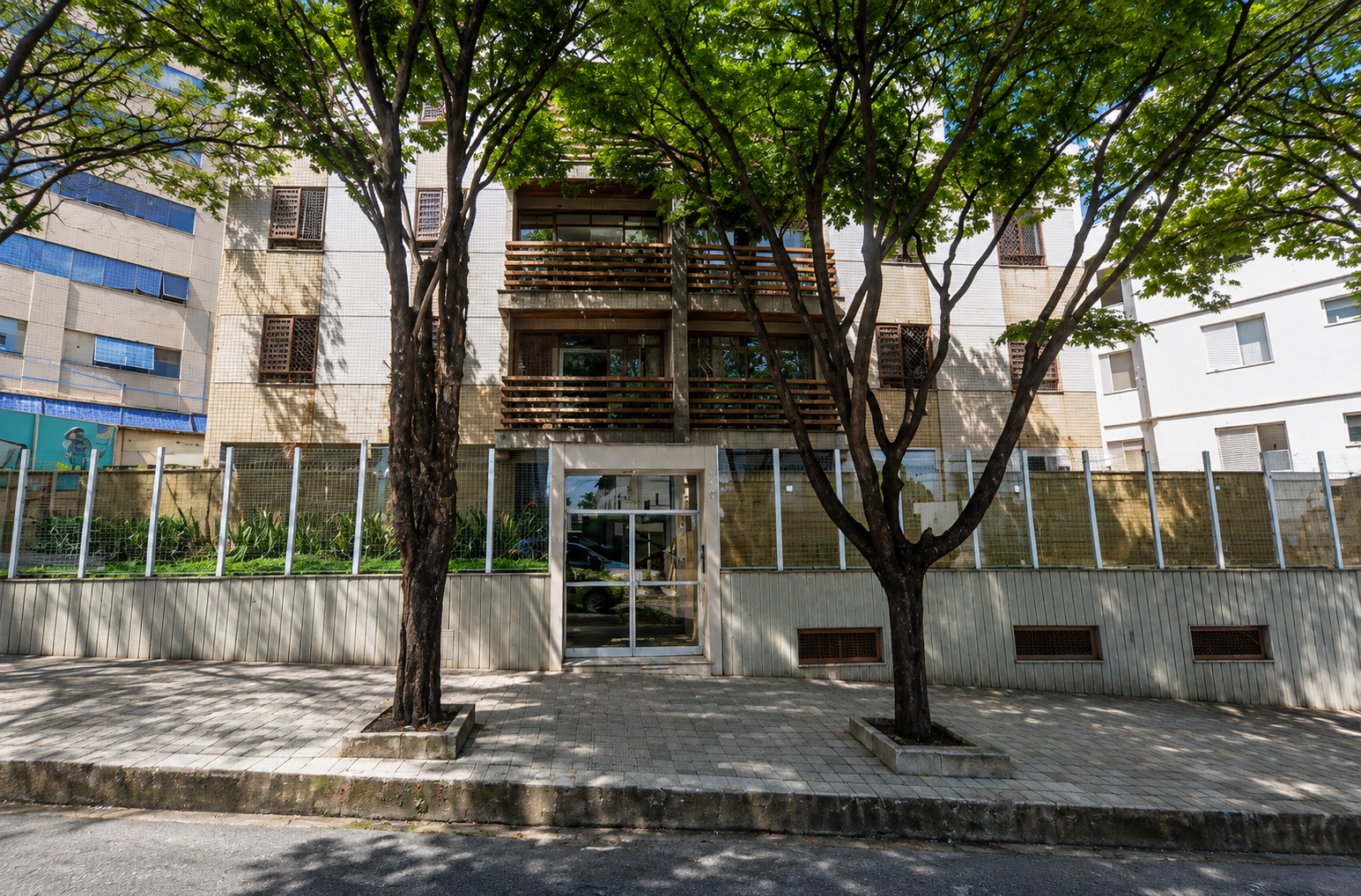 LOTE 5: Apartamento (102) com área total 185,03 m² - Estoril BELO HORIZONTE MG
