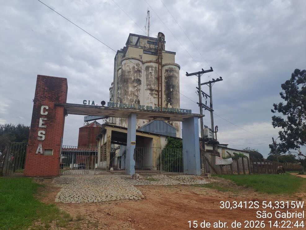 Unidade armazenadora CESA São Gabriel I — silos, secadores e 19.365 m² de área