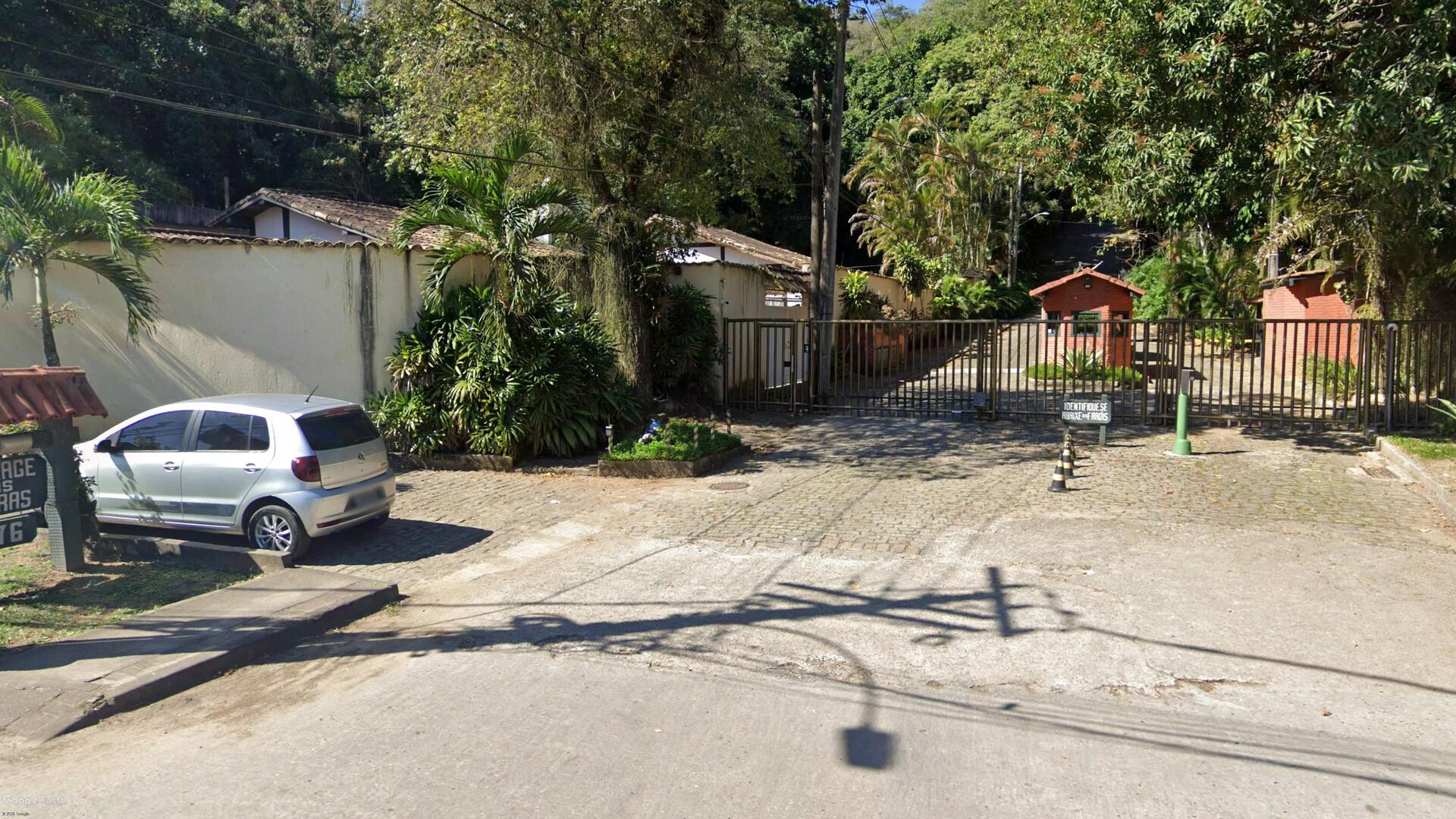 Condomínio loteamento village das pedras
