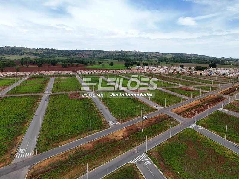 Terreno s/ benfeitoria, área 200m² - Guimarânia/MG