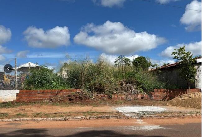 LOTE EM ARAGUAÍNA, SITUADO NO SETOR AEROVIÁRIO COM ÁREA TOTAL DE 360M2.