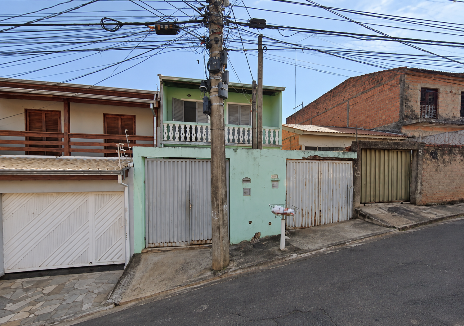 Lote de terreno com 140m² e construção em limeira/sp