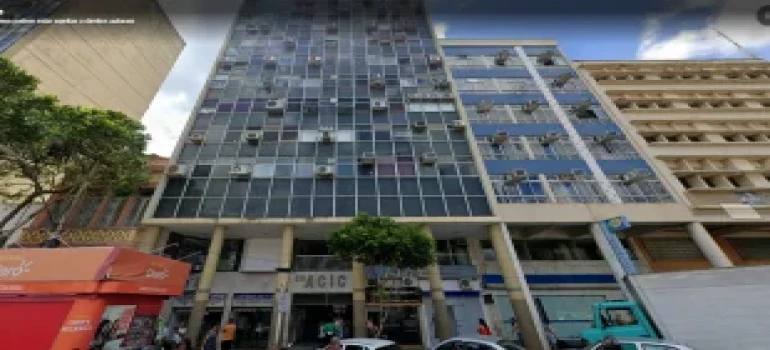 Sala 1114, cond do edifício a