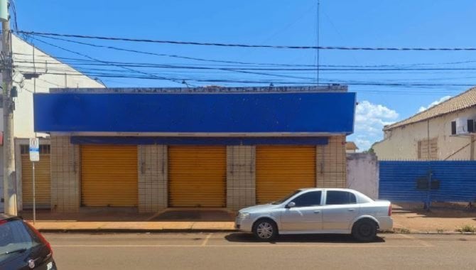 Imóvel Comercial com 285 m² de área construída - Centro - Guaíra - SP