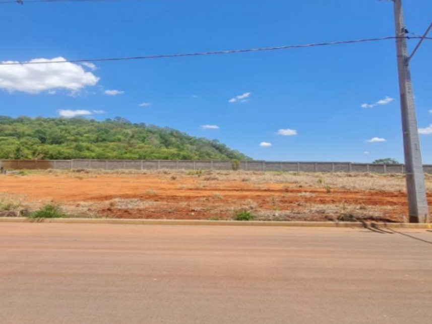 Terreno à venda em leilão