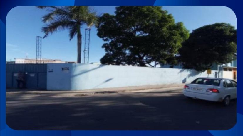 TERRENO COM BENFEITORIAS- TERRENO FOREIRO À MUNICIPALIDADE, SITUADO NO LUGAR DENOMINADO "TRÊS MORROS E FONSECA", LOCALIZADO NA RUA AULO GÉLIO DE OLIVEIRA, Nº 227, SANTO ANTÔNIO, SÃO MATEUS/ES, MEDINDO 1.500,00M². - Luis Leiloeiro