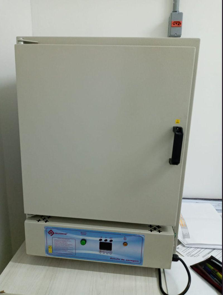 ESTUFA DE SECAGEM MICROPROCESSADA Q-317M-22, SÉRIE: AE090708, POT. 1.000 W