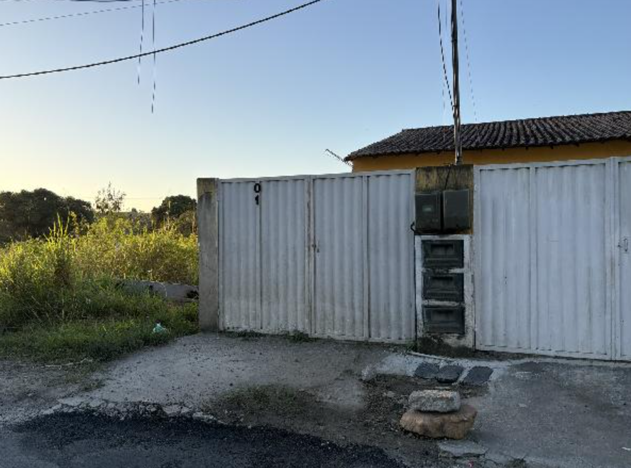 Casa - 38,15m² de área privativa, 75m² de área do terreno, com vaga de garagem - sao goncalo/rj