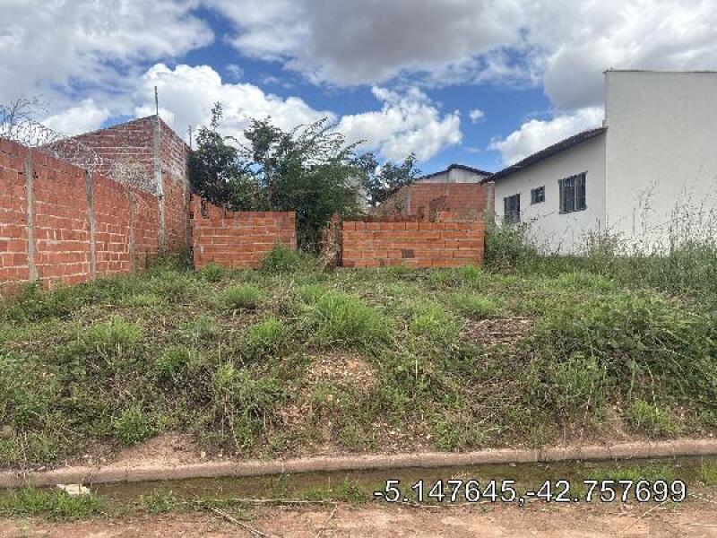 Casa em leilão em Santo Antônio, Teresina/PI