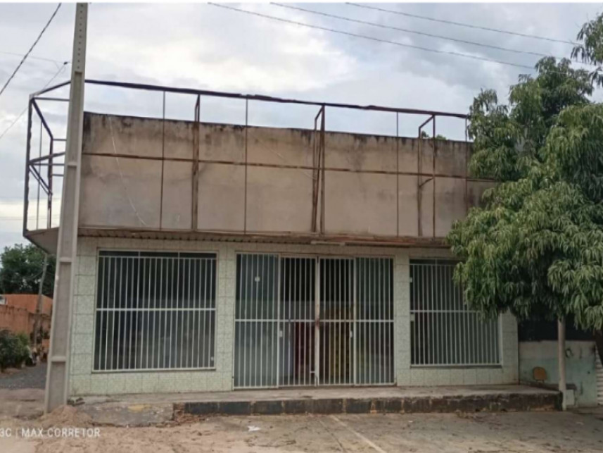 Salão comercial à venda em leilão