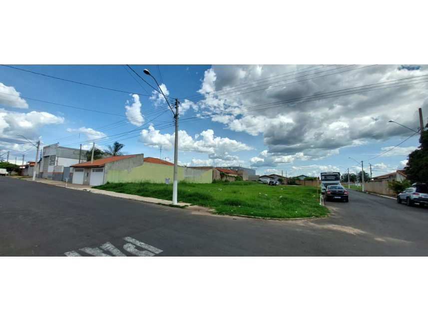 Terreno à venda em leilão