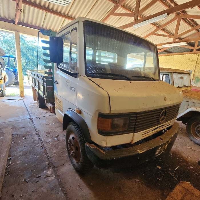 M.Benz 709 - Capão Bonito/SP