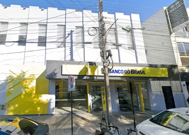 Leilão de imóveis com locação simultânea