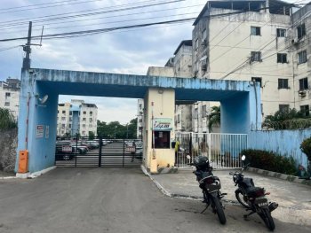 Apartamento em leilão no Condomínio Bosque Imperial em Salvador - BA