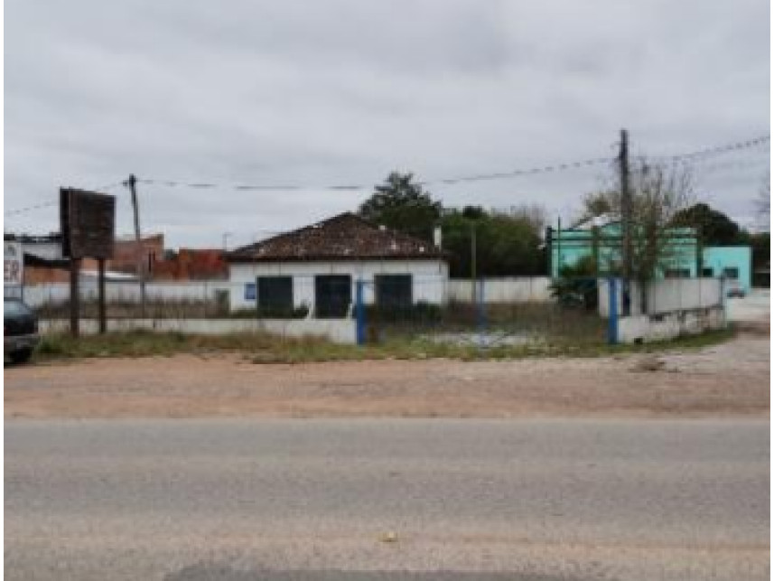 Prédio comercial à venda em leilão