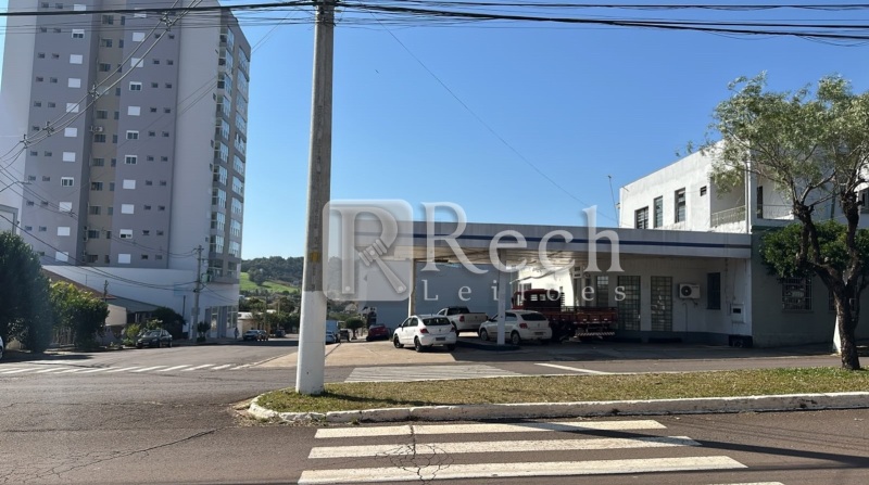 Comercial 266 m² em Centro