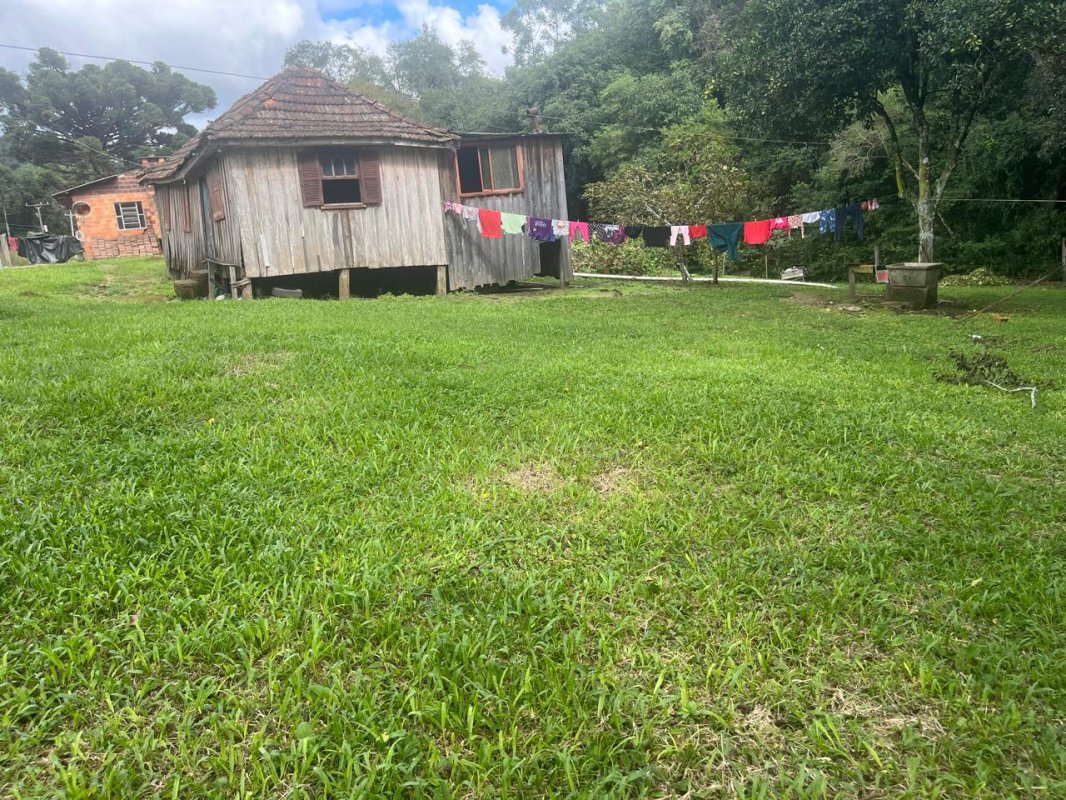 A área ideal de 4.661,04m², em condomínio, Linha Quinca, lotes 19 e 20, município de Sobradinho/RS