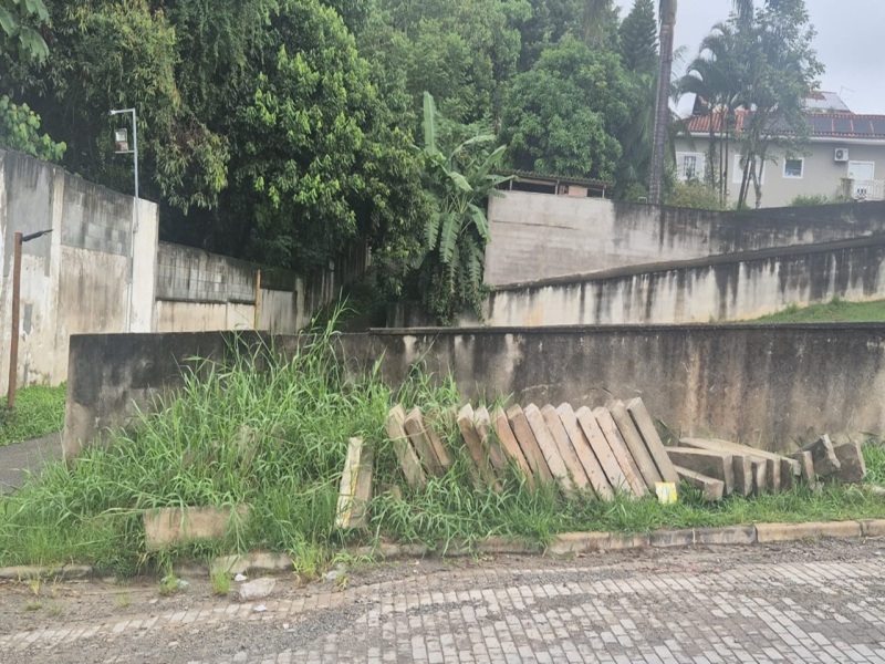 Terreno lote a, lotes 21, 22 e 23, quadra nº 100, área de 322,88m², bairro itapeti, mogi das cruzes/sp