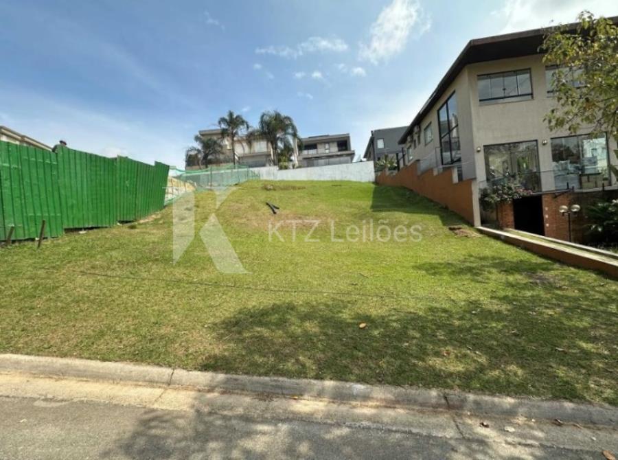 Terreno em leilão em Santana De Parnaíba - SP