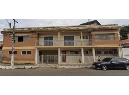 Casa de 2 pav c/ 268m², 04 quartos, 03 banheiros e garagem | b. saúde, pouso alegre/mg