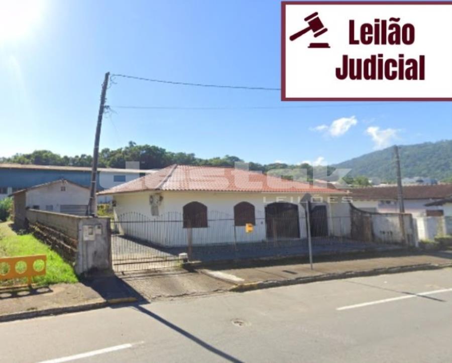 Imóvel com casa e galpão em jaraguá do sul/sc