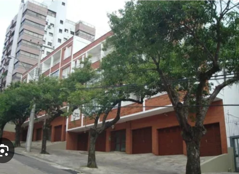 O apartamento nr. 111, do bloco a, do edifício becarma, sito na rua vasco da gama, nrs. 1187 e 1201, localizado no primeiro andar ou segundo pavimento , com frente para a vasco da gama, com entrada pelo nr. 1187, da dita rua , tendo a área global de 108,98m2, sendo 83,77m2