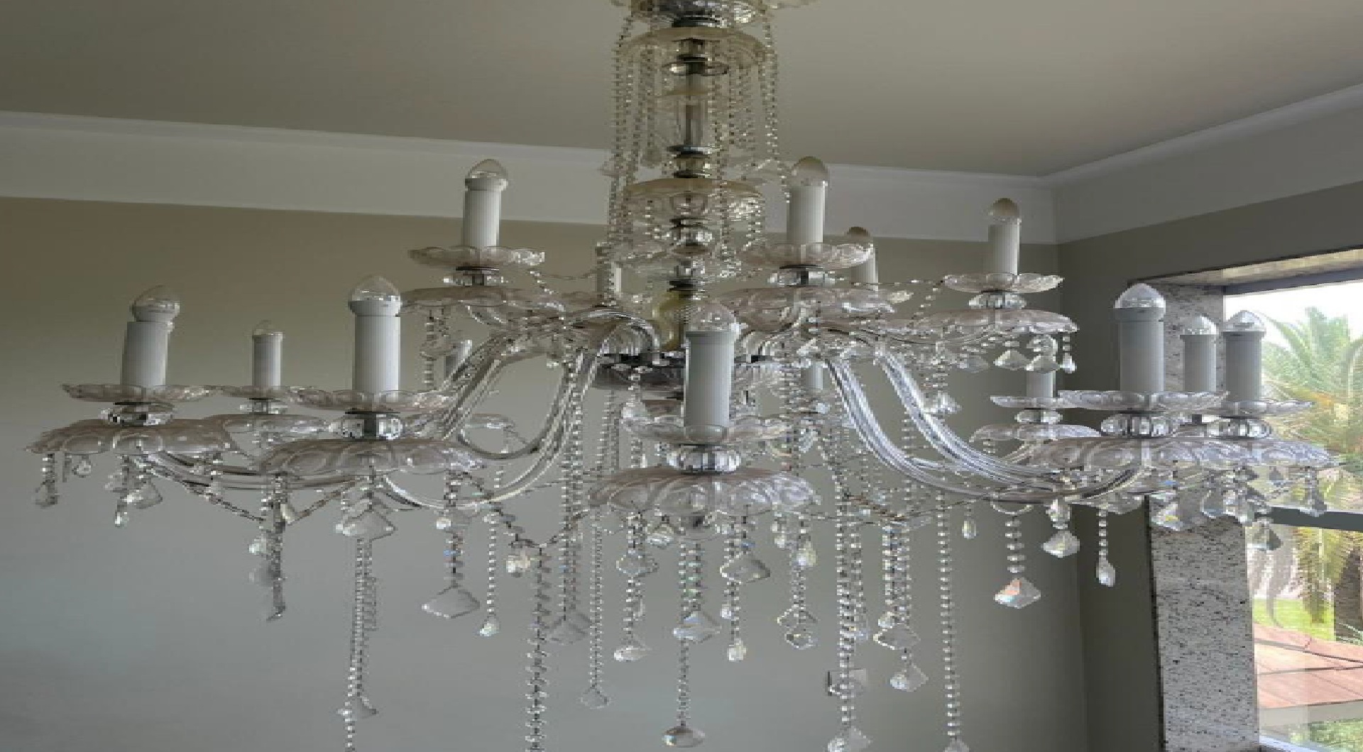 LOTE 2.9 - 01 lustre em cristal