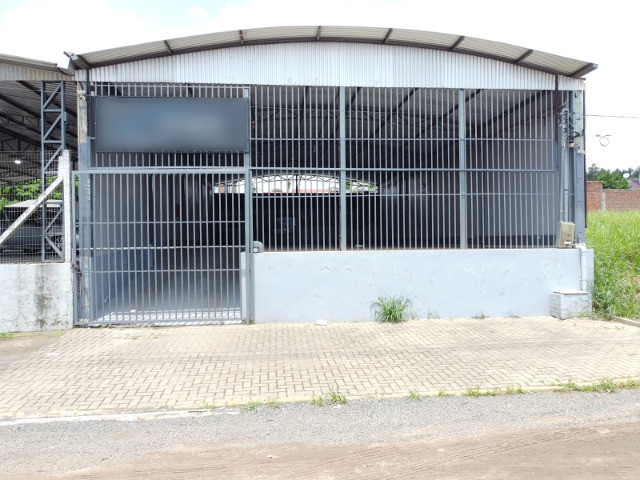 Barracão aprox. 230m² -Esc. aprox. 40m² -Terreno c/ 271,95m²