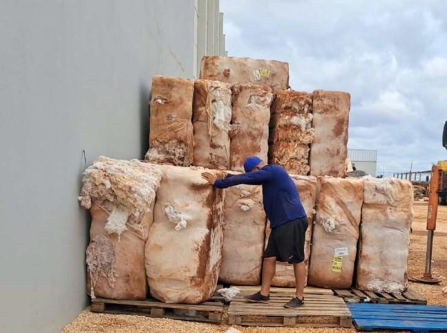 SINISTRO: 159250 – 139 FARDOS DE ALGODÃO EM PLUMA (APROXIMADAMENTE 32.170 KG) – AVARIAS DIVERSAS - OBS: SERÁ FORNECIDO APENAS AUTORIZAÇÃO PARA REMOÇÃO