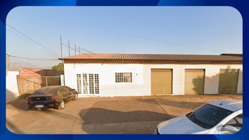 PRÉDIO COMERCIAL - IMÓVEL COM ÁREA CONSTRUÍDA DE 384,56M², EDIFICADO SOBRE O LOTE Nº 01 DA QUADRA 05, SITUADO NA AV. DANIEL CLEMENTE, NO LOTEAMENTO MARIA TEREZA, EM RONDONÓPOLIS/MT, COM ÁREA TOTAL DE TERRENO DE 660,00M². - Luis Leiloeiro