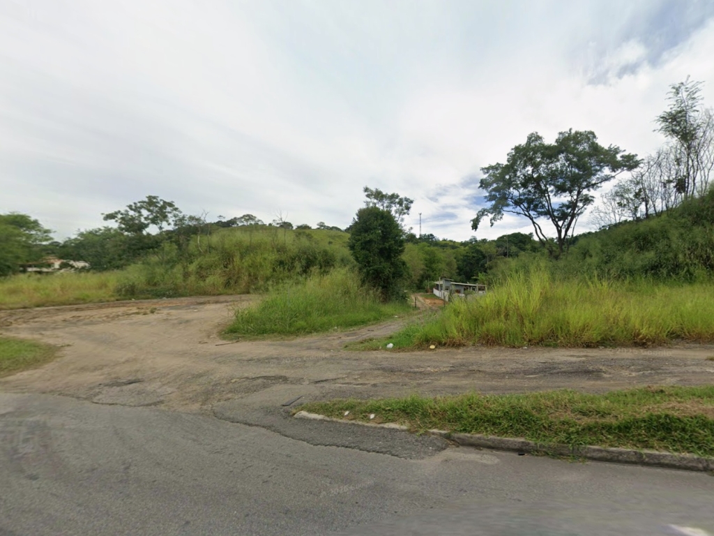Terreno, A.T.: 62.920m², margens Rod. Dutra, Piraí/RJ