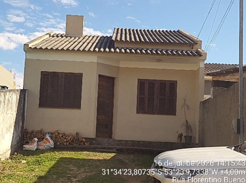 Casa - 54,82m² de área privativa, 216m² de área do terreno, com vaga de garagem - pinheiro machado/rs