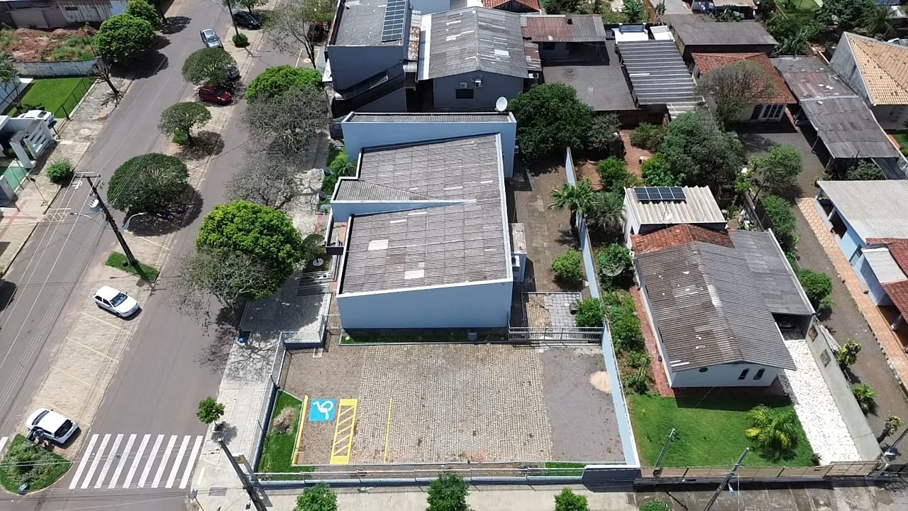 ARARUNA (PR)Descrição legal: Imóvel Urbano: Prédio Comercial, situado na Avenida Vinte e nove de novembr