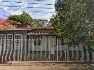 Lavras/mg - [fração ideal de 1/3 sobre] casa com 3 quartos no vila cruzeiro do sul. |