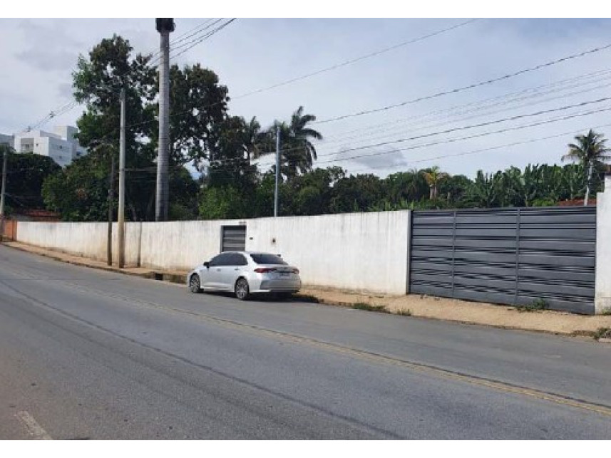 Terreno à venda em leilão