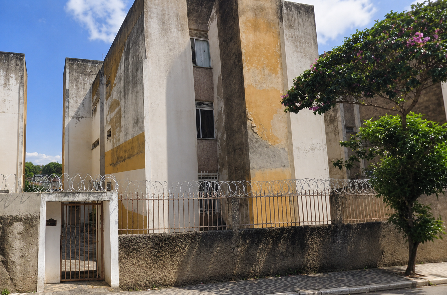 Apto c/ 03 quartos | b. santa mônica, belo horizonte/mg