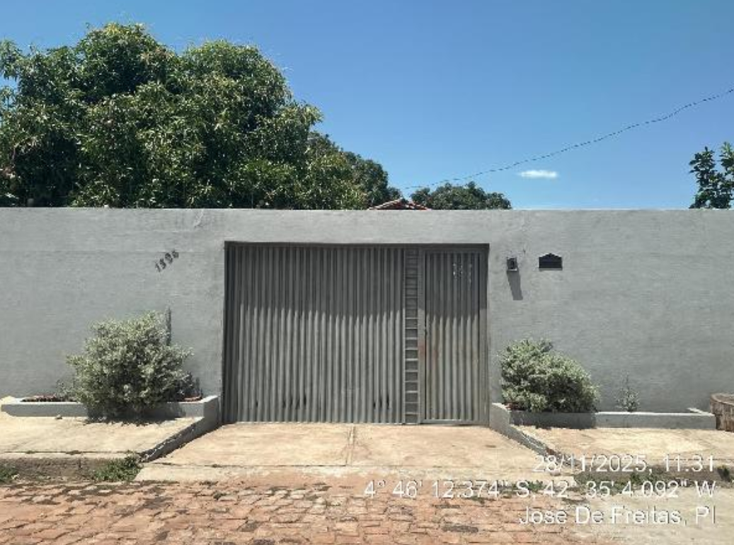 Casa - 12,97m² de área privativa, 600m² de área do terreno, com vaga de garagem - jose de freitas/pi