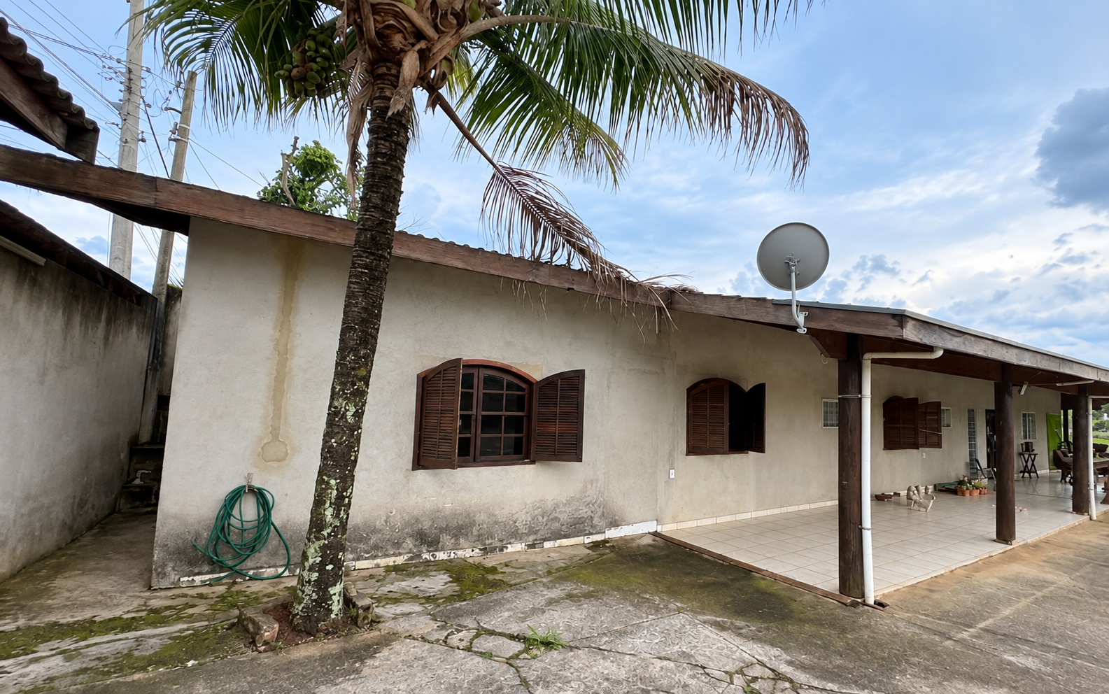 LOTE 1: Direitos sobre casa com 262m² - Barreiro - (02) TAUBATÉ SP