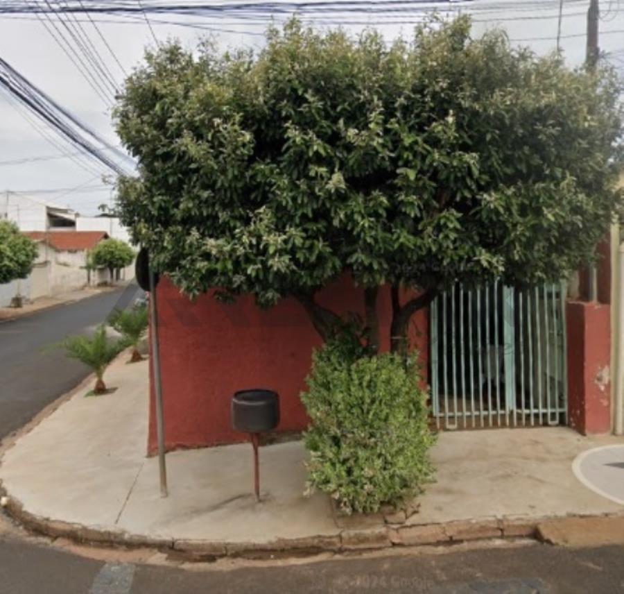 Rua padre canísio, nº 848 - : direitos sobre um terreno medindo 5,71 metros de frente e fundo, por 17 metros de cada lado, da frente ao fundo, encerrando a área de 97,07 m², imóvel situado na rua padre canísio, nº 848, jardim bela vista – cep: 15612-014 – fernandópolis/sp.