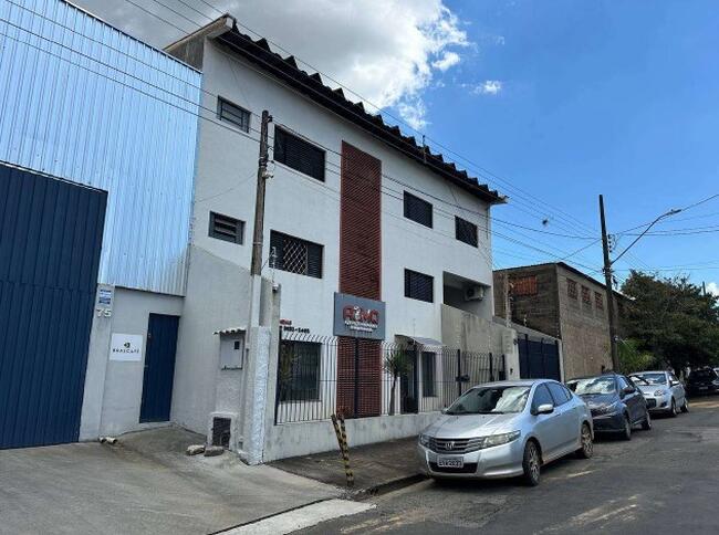 Comercial 428 m² em Espírito Santo do Pinhal