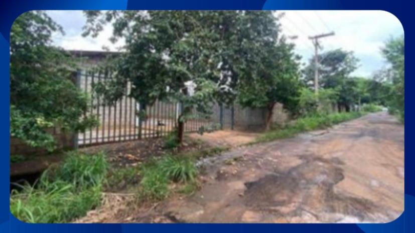 TERRENO - ÁREA DE 4.027M² COM BENFEITORIAS, LOTE 05 DA QUADRA 48, RUA CENTO E DOIS, JARDIM PRESIDENTE, RIO VERDE/GO - Luis Leiloeiro