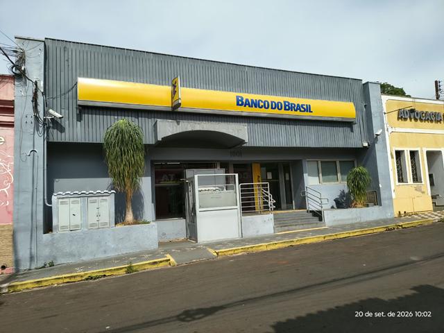 Leilão de imóveis com locação simultânea
