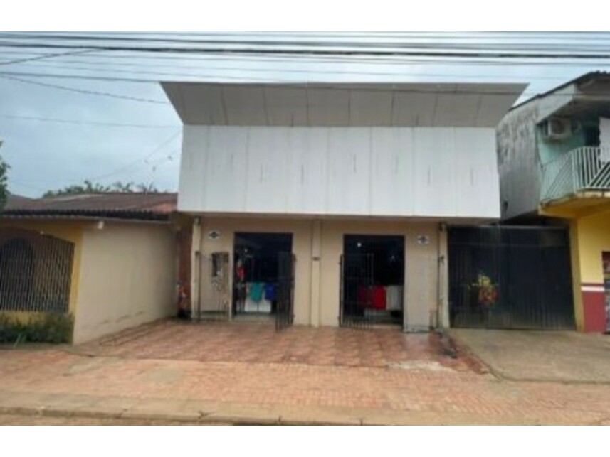 Residencial / comercial à venda em leilão