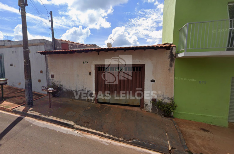 Casa em cravinhos/sp