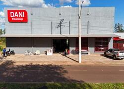 Imóvel comercial com estrutura para funcionamento de mercado em coronel sapucaia/ms