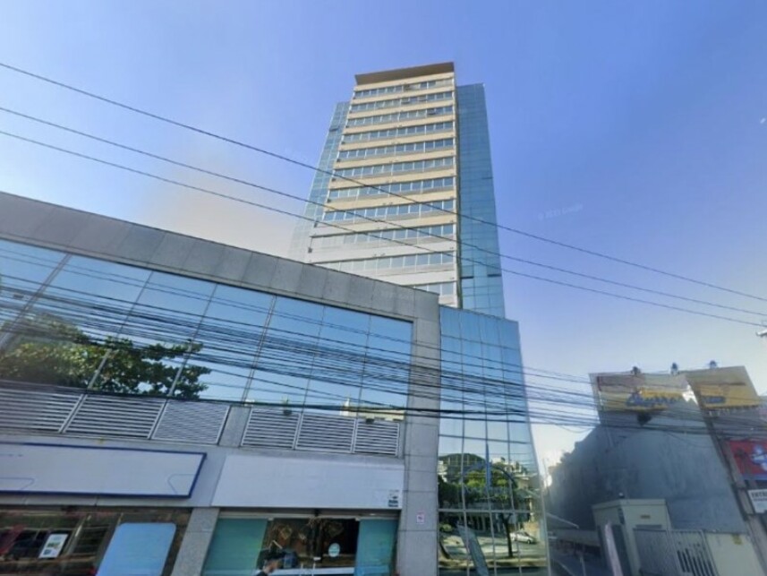 Sala comercial à venda em leilão