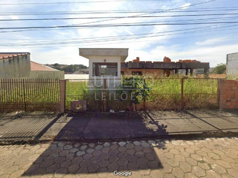 Terreno a.t 1.584,24m², com resid. inacabada, centro, tatuí/sp