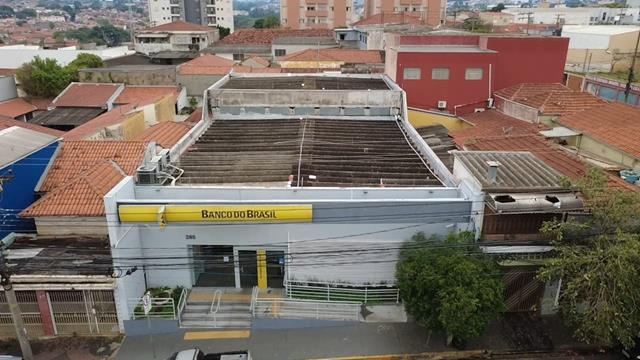 Leilão de imóveis com locação simultânea